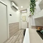 Partenope Ai Tribunali Apartamento *